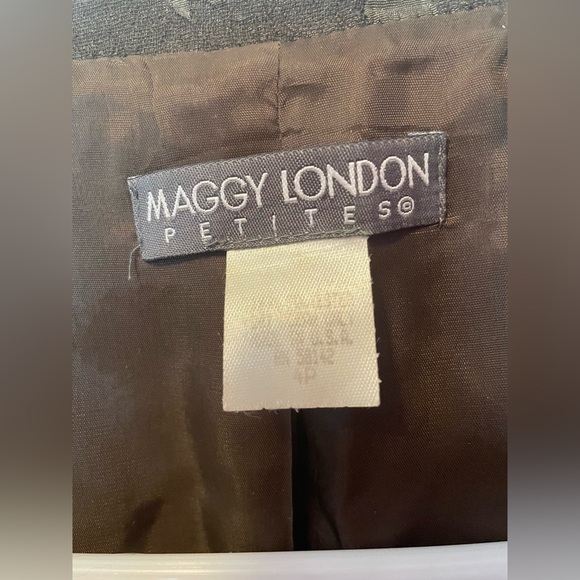 Vintage Maggy London Floral Two Piece Suit Skirt Size 4P - Picture 5 of 6